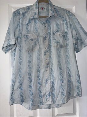 Vintage Western Light Blue Floral Short-Sleeve Button-Down Shirt